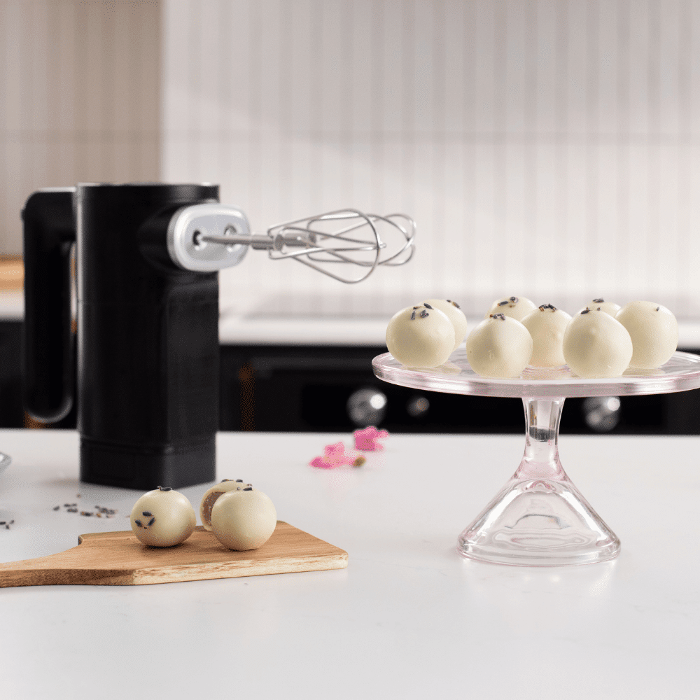 product_Galleries560906012025110351 מיקסר ידני אלחוטי ללא בטרייה KitchenAid קיצ'נאייד דגם - 5KHMR700BM