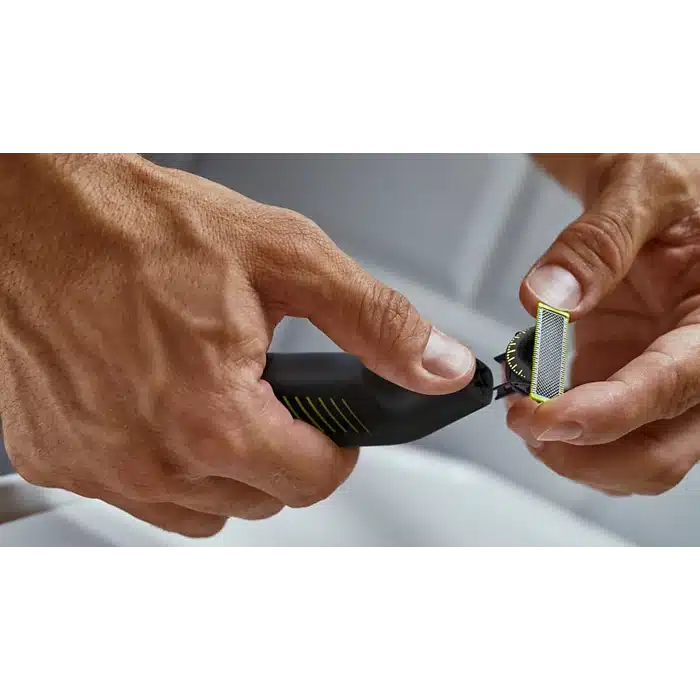 3213f38790e3444b962cb10b00f4c965 מכונת גילוח פנים OneBlade Pro פיליפס PHILIPS דגם - QP6506/15